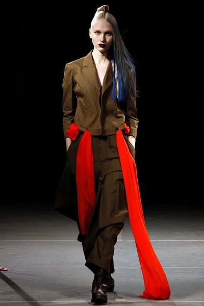 Look 24